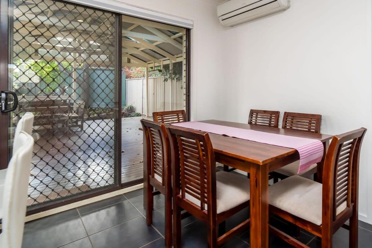 Spacious And Restful Holiday Home With Backyard Weetangerra ภายนอก รูปภาพ